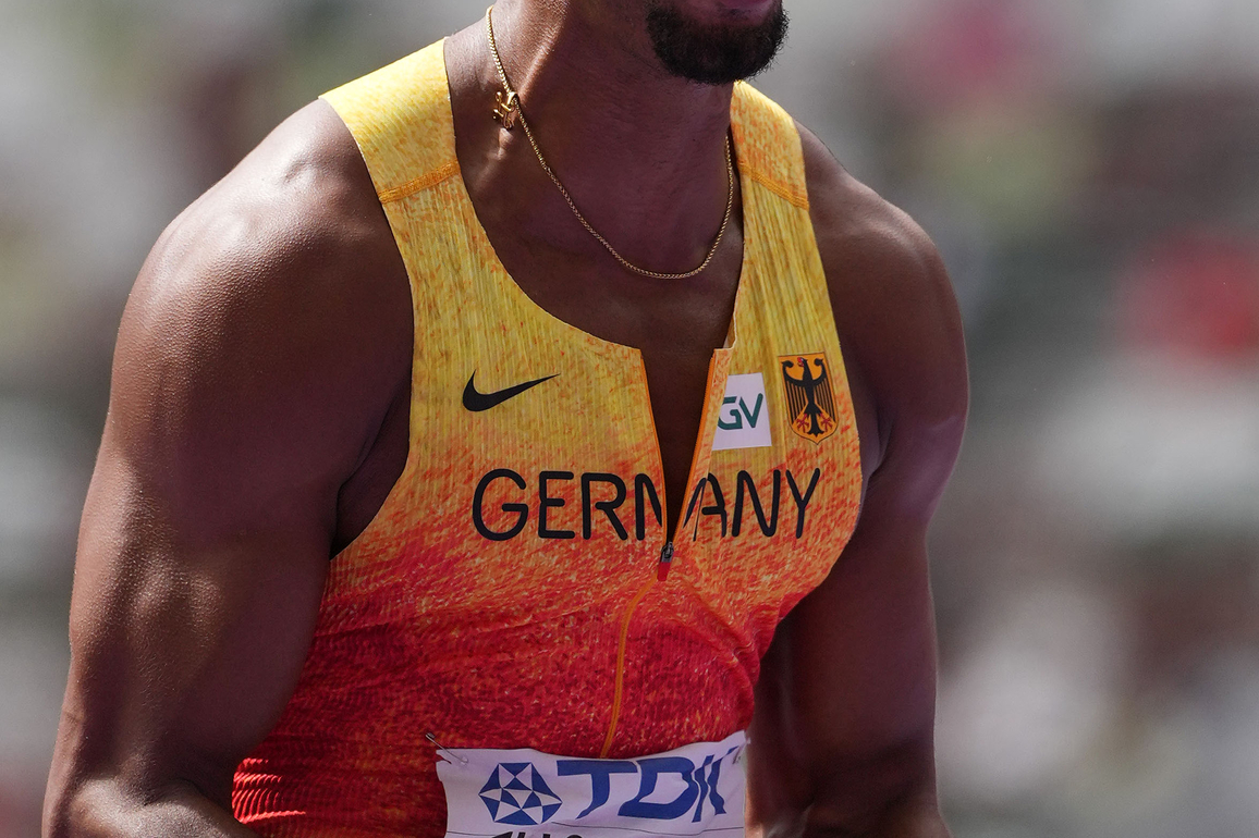 (SP)JAPAN-TOKYO-ATHLETICS-WORLD ATHLETICS CHAMPIONSHIPS-MEN'S DECATHLON-POLE VAULT