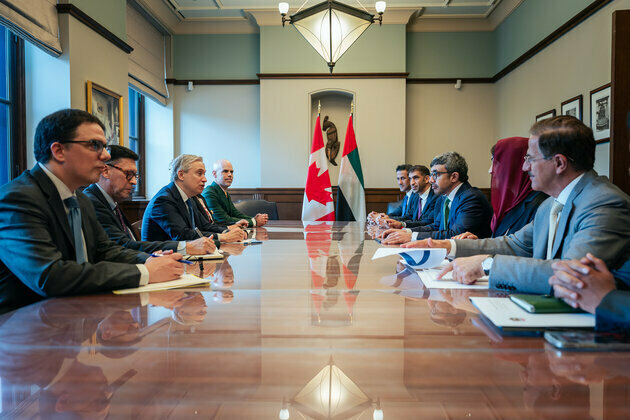 Abdullah bin Zayed meets Canadian Minister of Finance and National Revenue