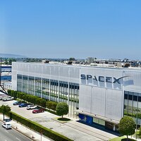SpaceX prepares for possible IPO with $800 billion valuation