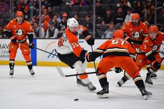 Flyers relinquish late lead, but sink Ducks in OT