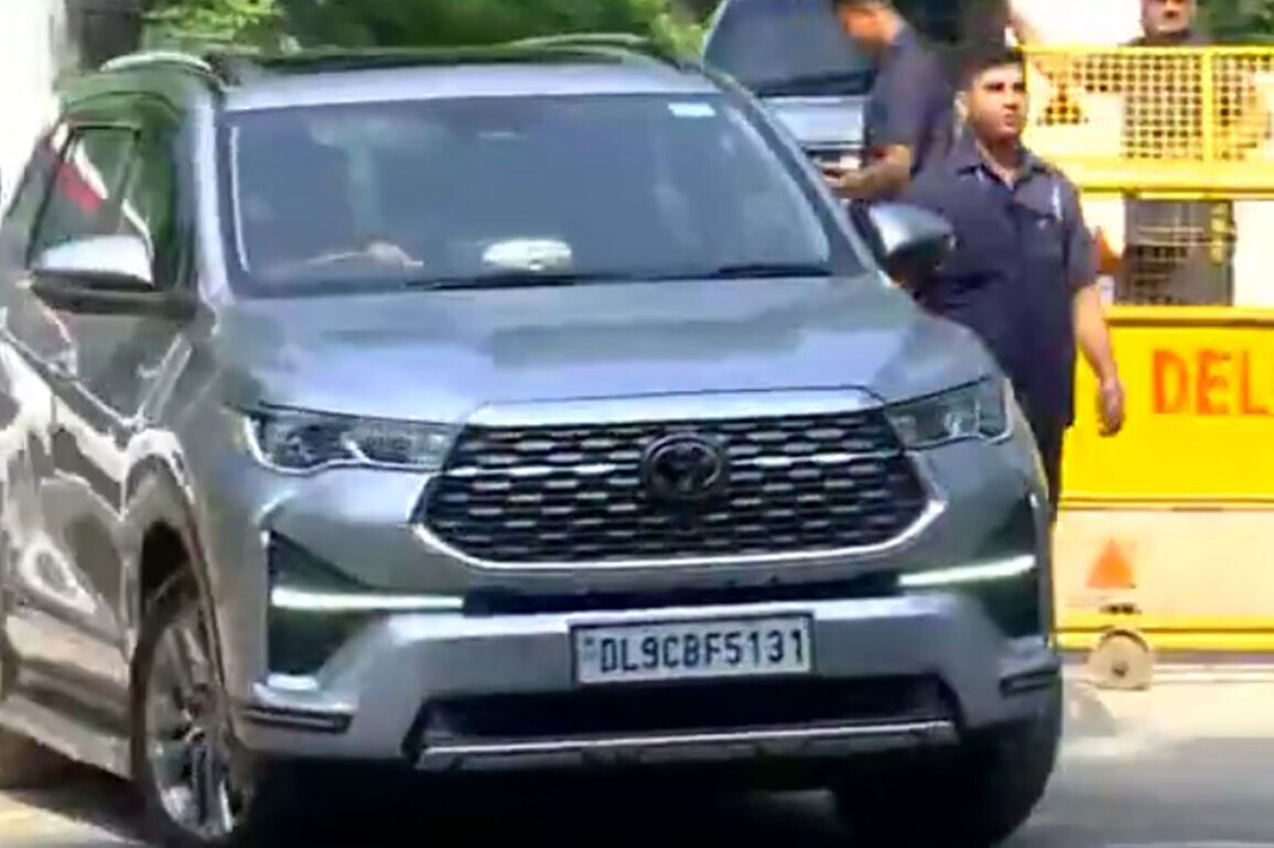 Rahul Gandhi leaves for Bengaluru to attend DK Shivakumar's oath-taking ceremony