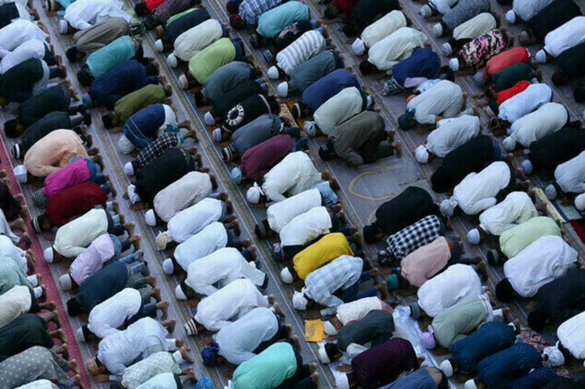 Islam growing three times as fast as Christianity  study