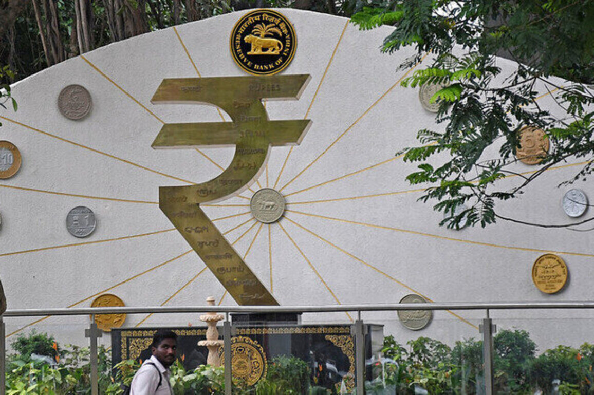 Indian central bank warns of rising inflation risks