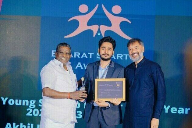 Dr Akhil J Madhu Received The Young Startup Leader Award at a Prestigious Event Held In Bangalore On National Startup Day 2023