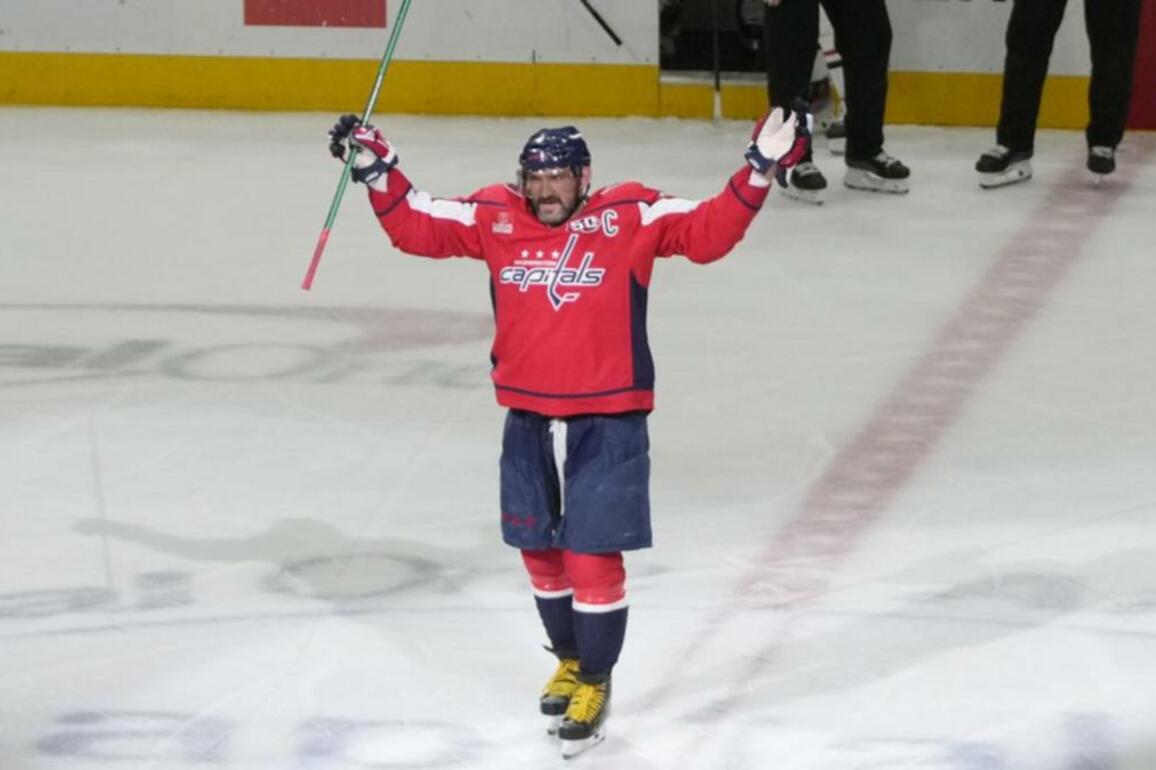 Ovechkin ties Gretzky's NHL goalscoring record