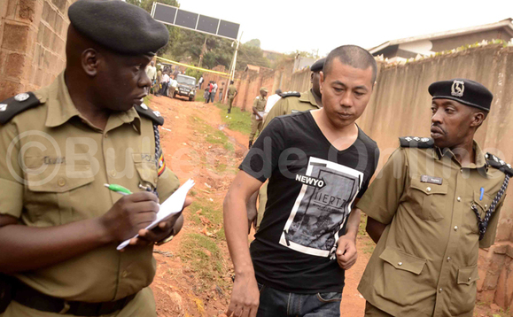 Aba Poliisi nga baggya ku Muchina sitetimenti Aba Poliisi nga baggya ku Muchina sitetimenti