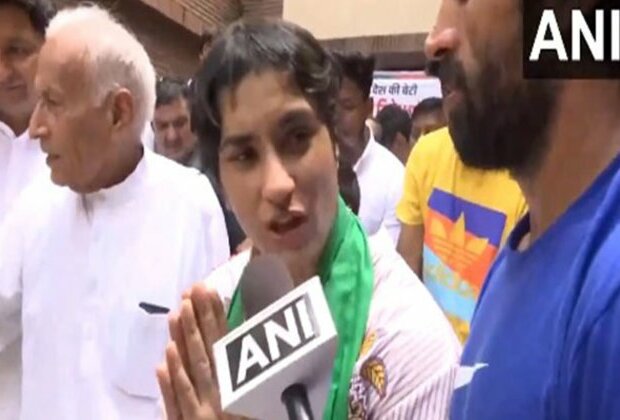 Vinesh Phogat welcomed with grand celebration in Haryana's Jhajjar after Paris Olympics disqualification