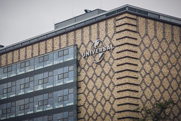 UMG board says Ackman offer undervalues company