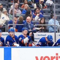 Islanders face Canadiens, must win last two games to have shot at playoffs