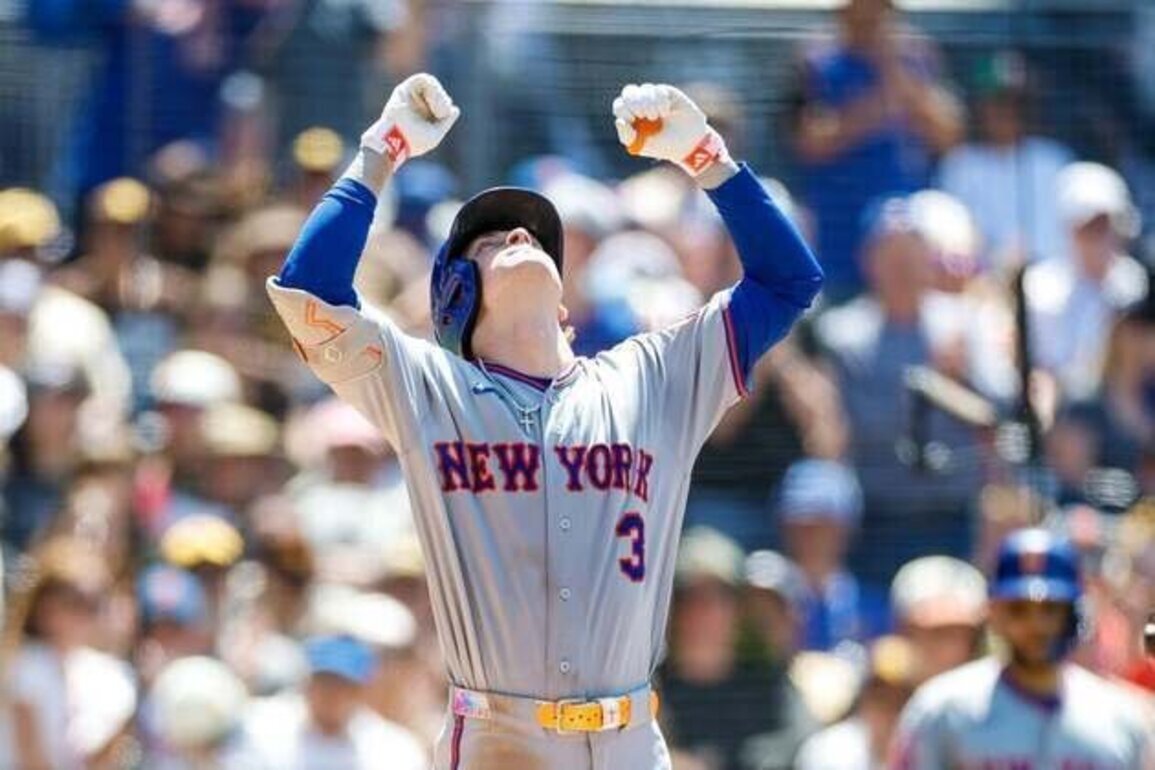 Carson Benge (5-for-5) powers Mets past Padres