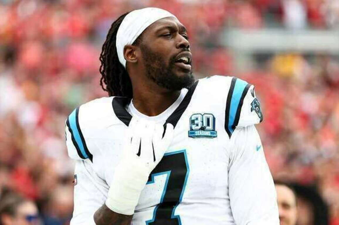 Jadeveon Clowney visita a los Cowboys en busca de nueva oportunidad
