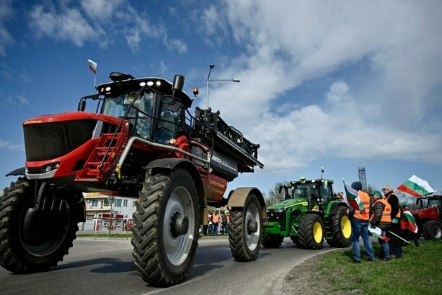 Ukrainian Grain Lowers Prices, Triggers Protests in Poland, Bulgaria
