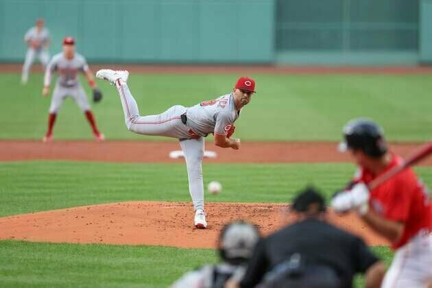 Christian Encarnacion-Strand's slam sends Reds past Red Sox