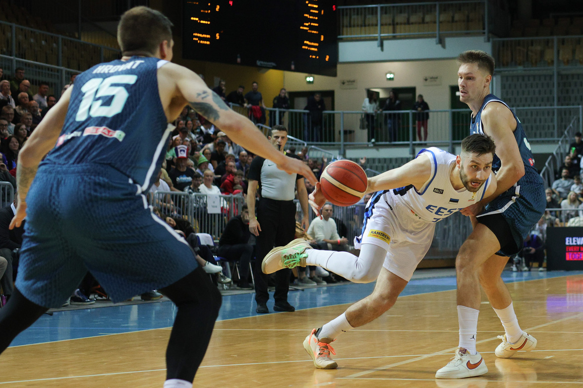 (SP)SLOVENIA-KOPER-FIBA BASKETBALL WORLD CUP 2027-EUROPEAN QUALIFIERS-SLOVENIA VS ESTONIA