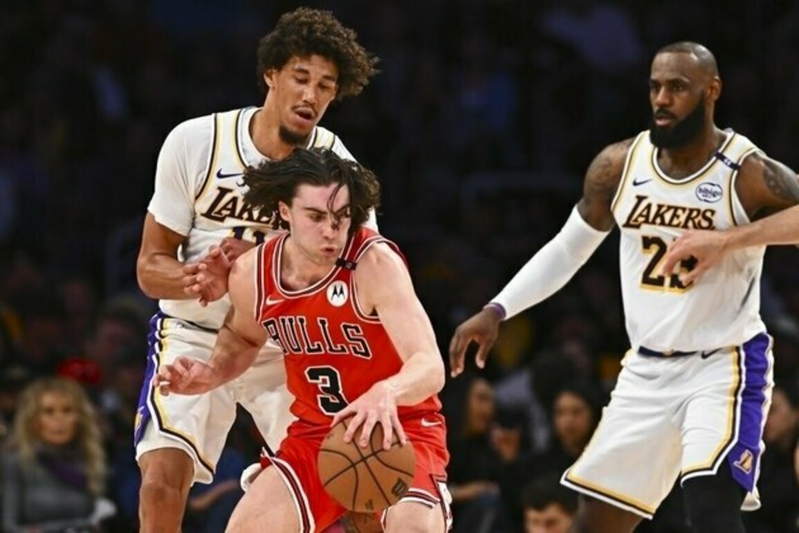 NBA roundup: Bulls rout Lakers in LeBron James' return