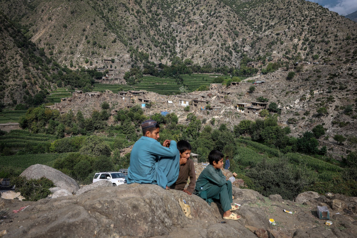 Torn away from family, over 29,000 Afghan children deported from Iran and Pakistan