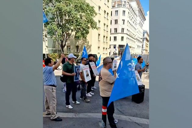 Uyghur diaspora in Vienna organizes protest in front of Chinese embassy to mark 13th anniversary of Urumqi massacre