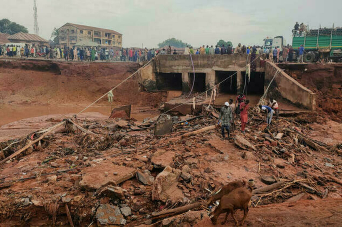 Flash floods in central Nigeria kill at least 115 people