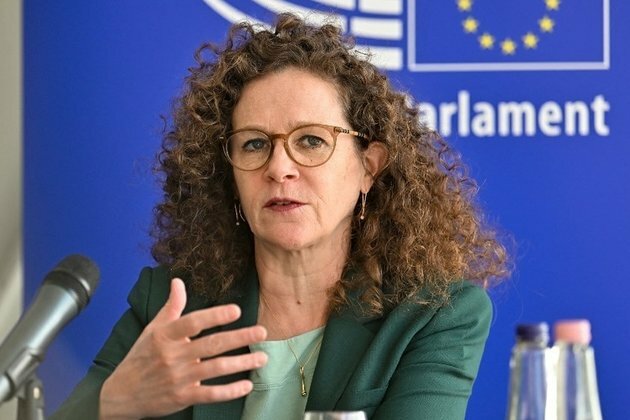 EU states using totalitarian methods to spy on journalists MEP