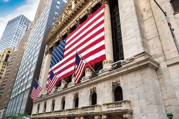 Major US stock indices fall, pulled down by sharp tech selloff