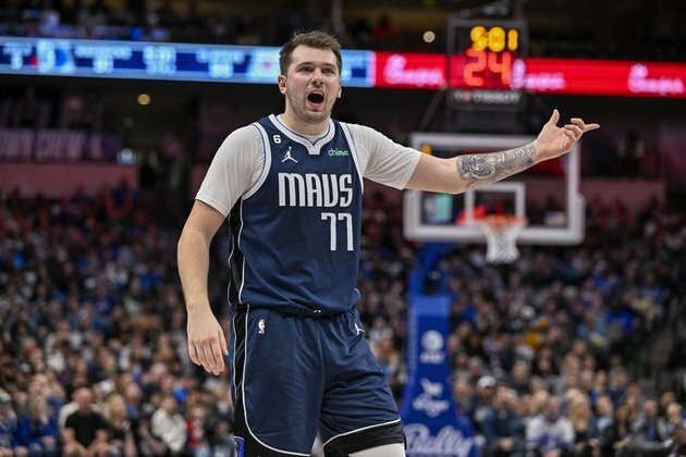 Amid change, Wizards set to face struggling Mavs