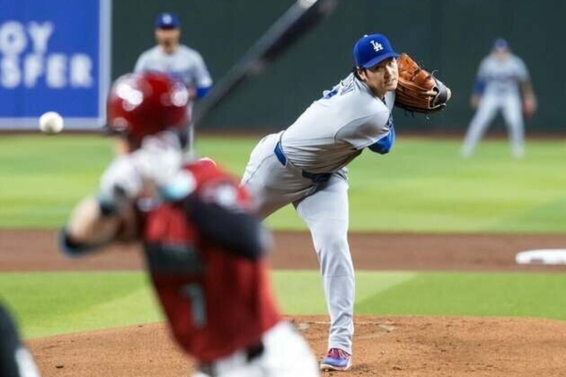 Shohei Ohtani shines on mound, at plate as Dodgers blank D-backs