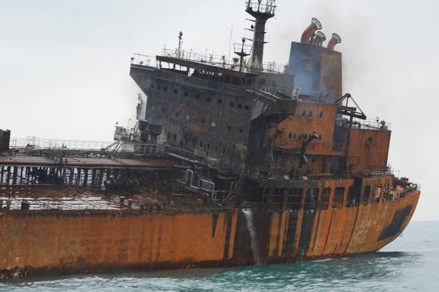 Bulk carrier targeted by "unknown projectile" off UAE coast; crew reported safe