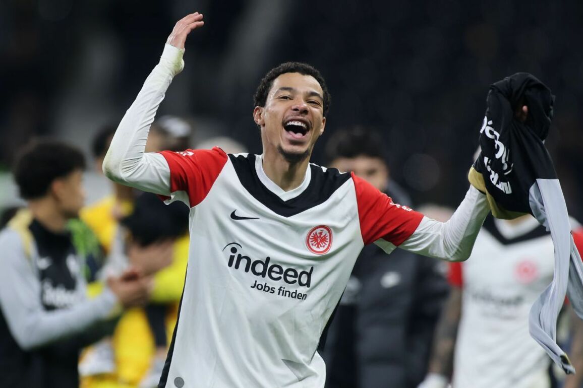 Transfer window weekly- Chelsea eye Ekitike; Man United out of Osimhen race - ESPN