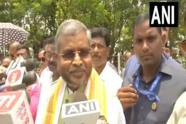 "Unfortunately, govt wants to build RIMS-2 on fertile land for farming": BJP's Babulal Marandi