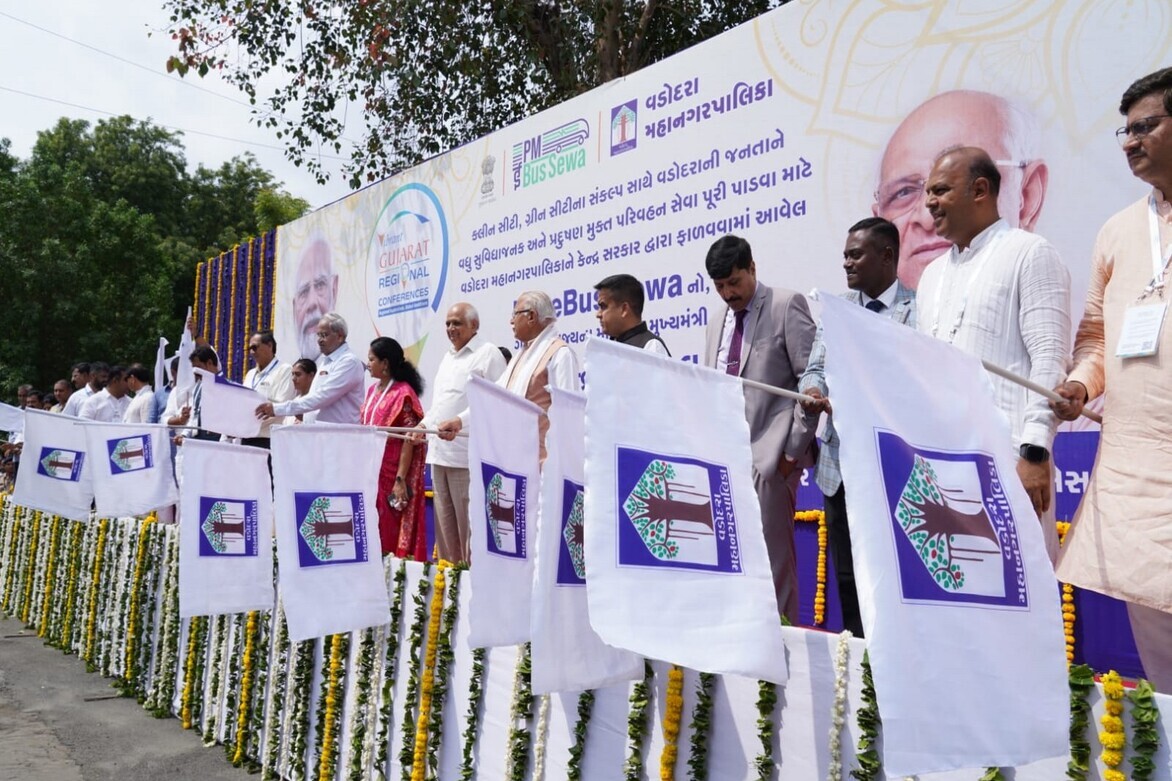 Gujarat CM inaugurates fourth vibrant gujarat regional conference in Vadodara