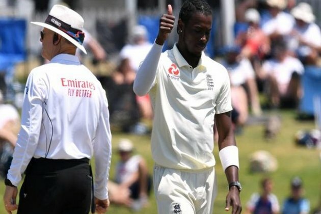 Jofra Archer engages in a spat with Tino Best