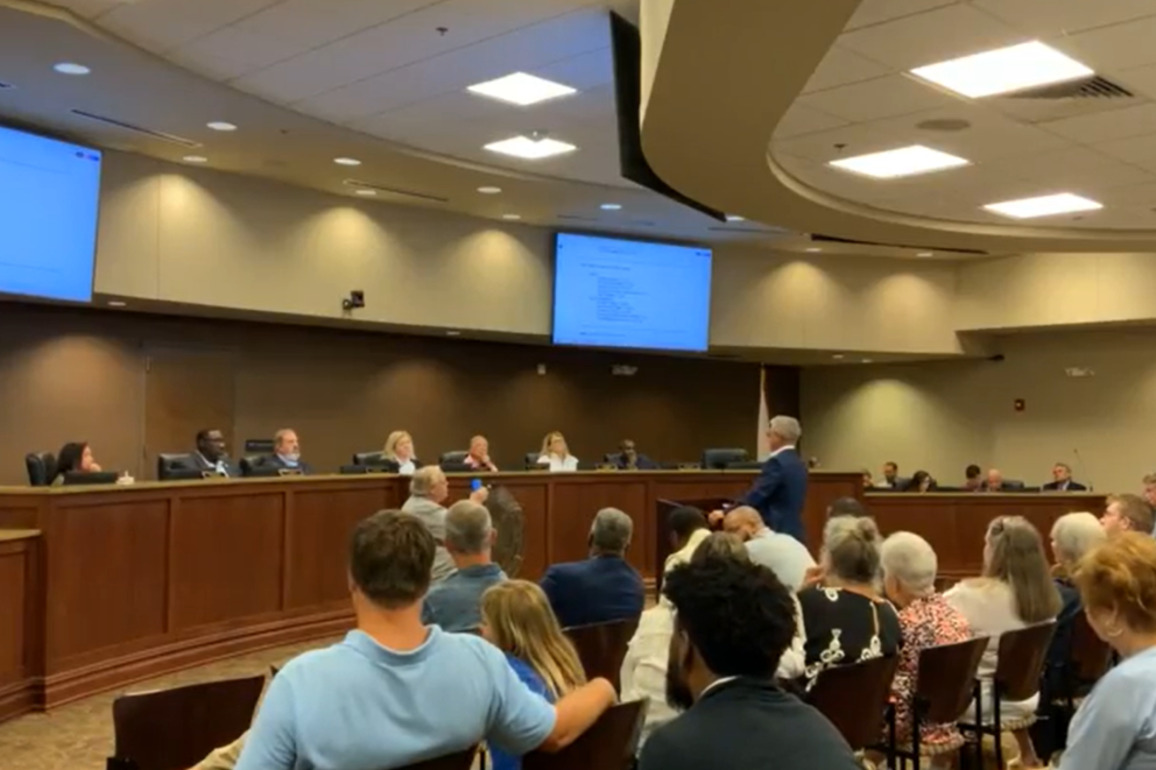 Northport City Council approves rezoning for controversial University Beach project