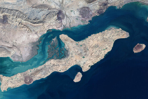 Tehran retaliates for defensive US strike on Iranian island 
