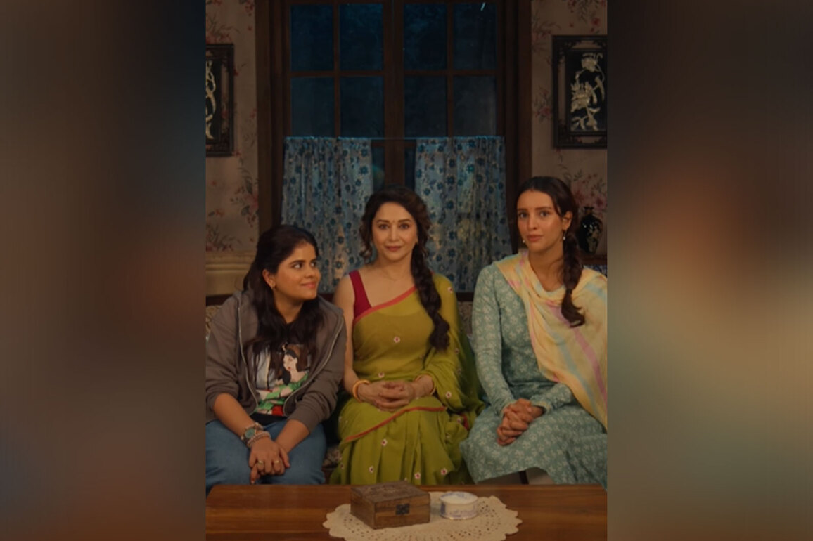 "The queen stays queen..." Fans react to Madhuri Dixit, Triptii Dimri, Dharna Durga's 'Maa Behen' collaboration for Mother' Day