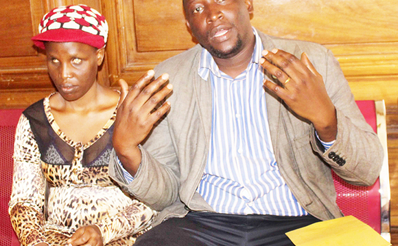 Ivan Otim owa Gifted Hands n'omu ku bakyala be bagenda okuyigiriza obusawo bw'okukebera kookolo w'amabeere Ivan Otim owa Gifted Hands n'omu ku bakyala be bagenda okuyigiriza obusawo bw'okukebera kookolo w'amabeere