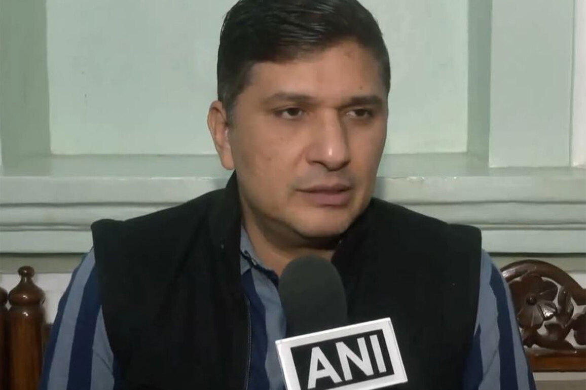 "New costume, new plaster": AAP MLA Saurabh Bharadwaj alleges PM Modi doing 'photo op' with Delhi blast injured