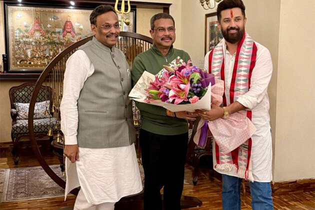Chirag Paswan meets Bihar BJP in-charge Dharmendra Pradhan, congratulates him on poll victory