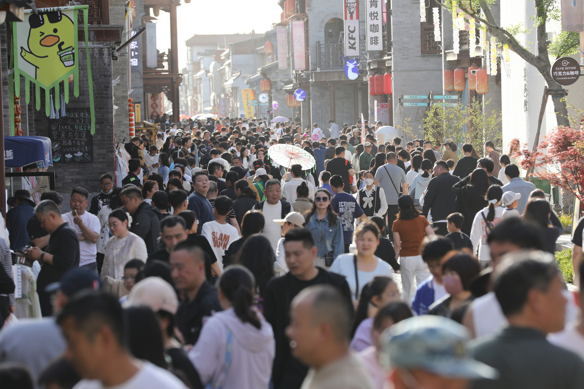 #CHINA-QINGMING FESTIVAL HOLIDAY-TOURIST TRIPS AND TOURISM REVENUE (CN)