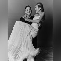 Country singer-songwriter Zach Bryan gets married to Samantha Leonard, offers first glimpse