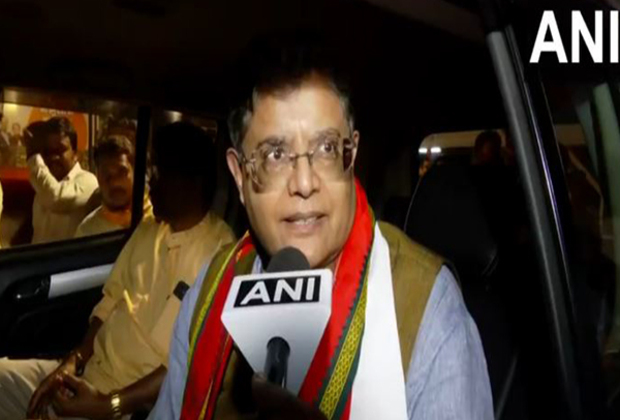 Baijayant Panda receives warm welcome in Bhubaneswar after Delhi poll win