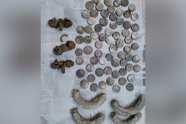 Chhattisgarh: Ancient coins, jewellery found inside pot in Rajnandgaon