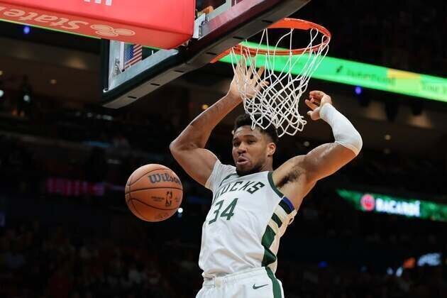 Report: Bucks again open to trade offers for Giannis Antetokounmpo
