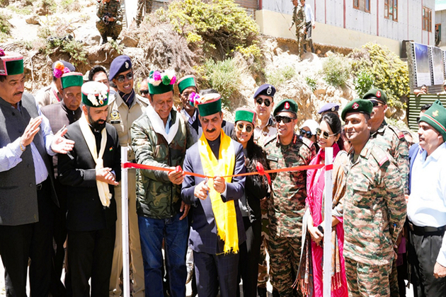 Himachal CM launches border tourism at Shipki La, pitches for Mansarovar Yatra link