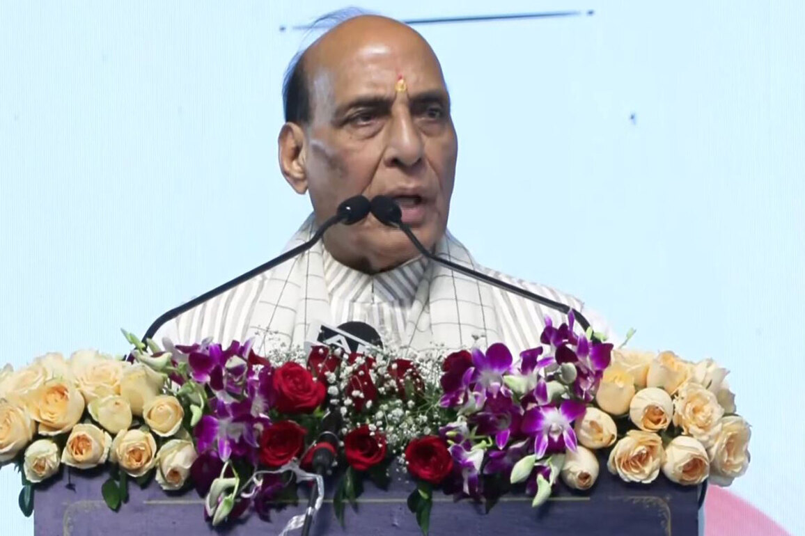 "Thinking small is impossible for Chandrababu Naidu": Defence Minister Rajnath Singh praises CM's vision, technology focus, development commitment