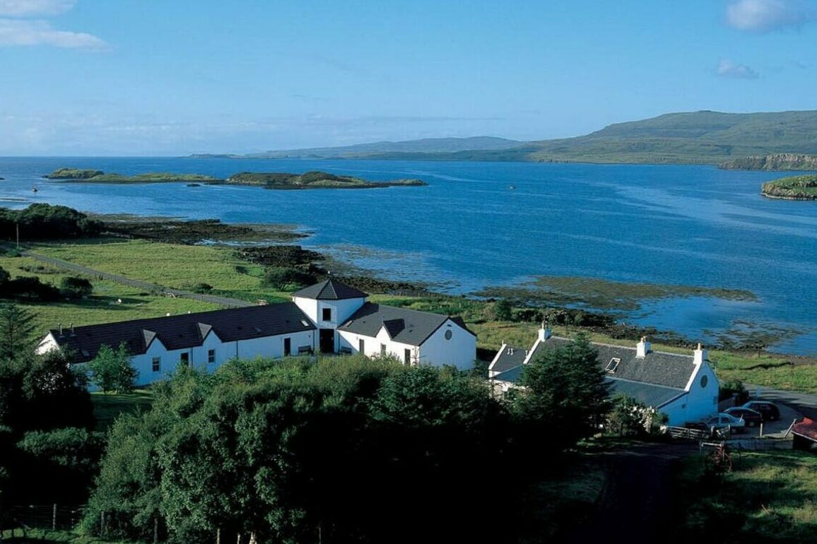 Planning Hebrides - Iona cabins and Skye Three Chimneys plans