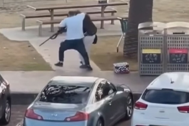 Many dead after two gunmen open fire at Australian beach