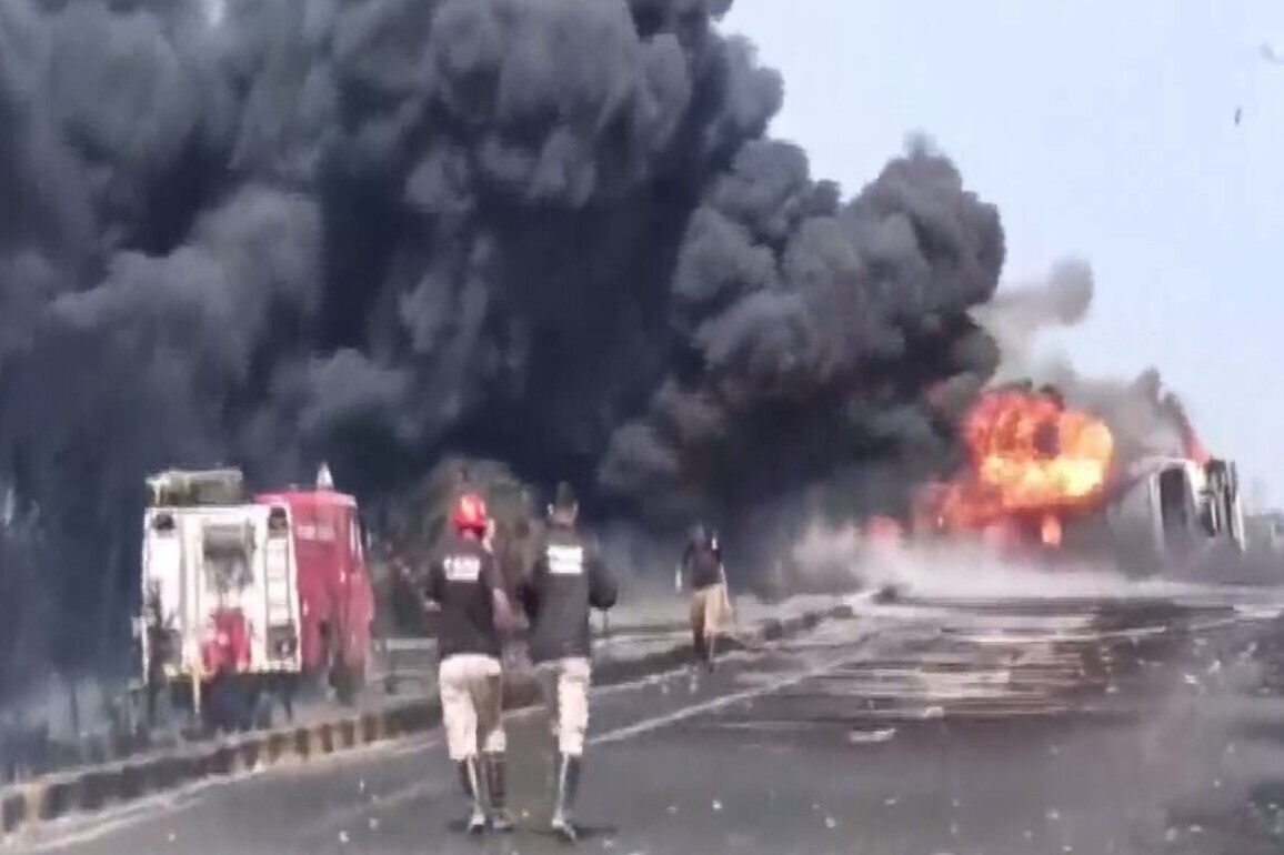Fire engulfs oil tanker on NH-27 in Assam's Kokrajhar district