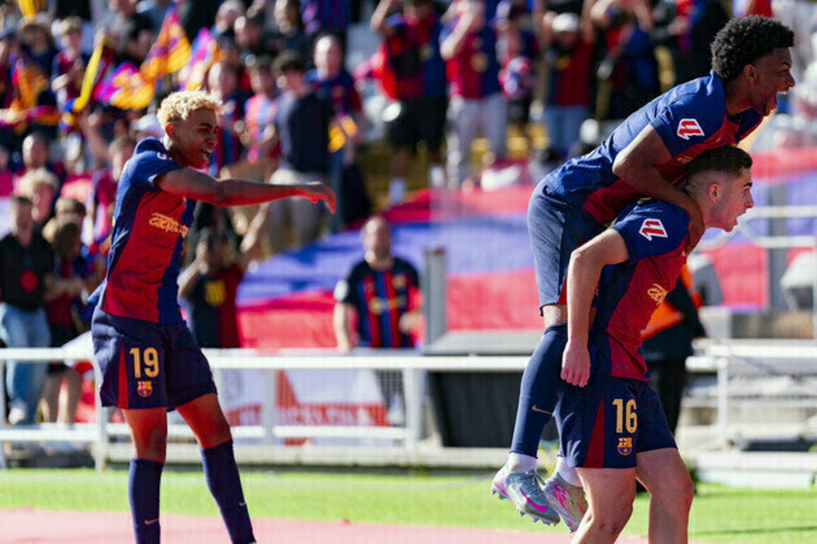 Barcelona rally to beat Real Madrid to move closer to La Liga title
