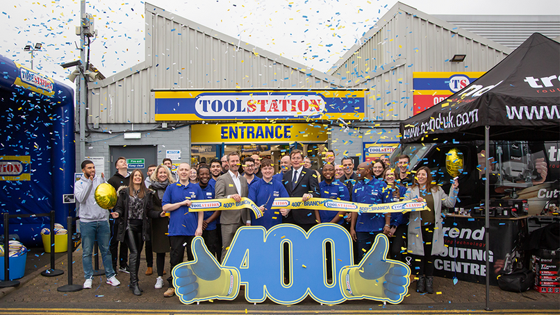 Toolstation Managing Director James MacKenzie and Marketing Director John Meaden cutting the ribbon