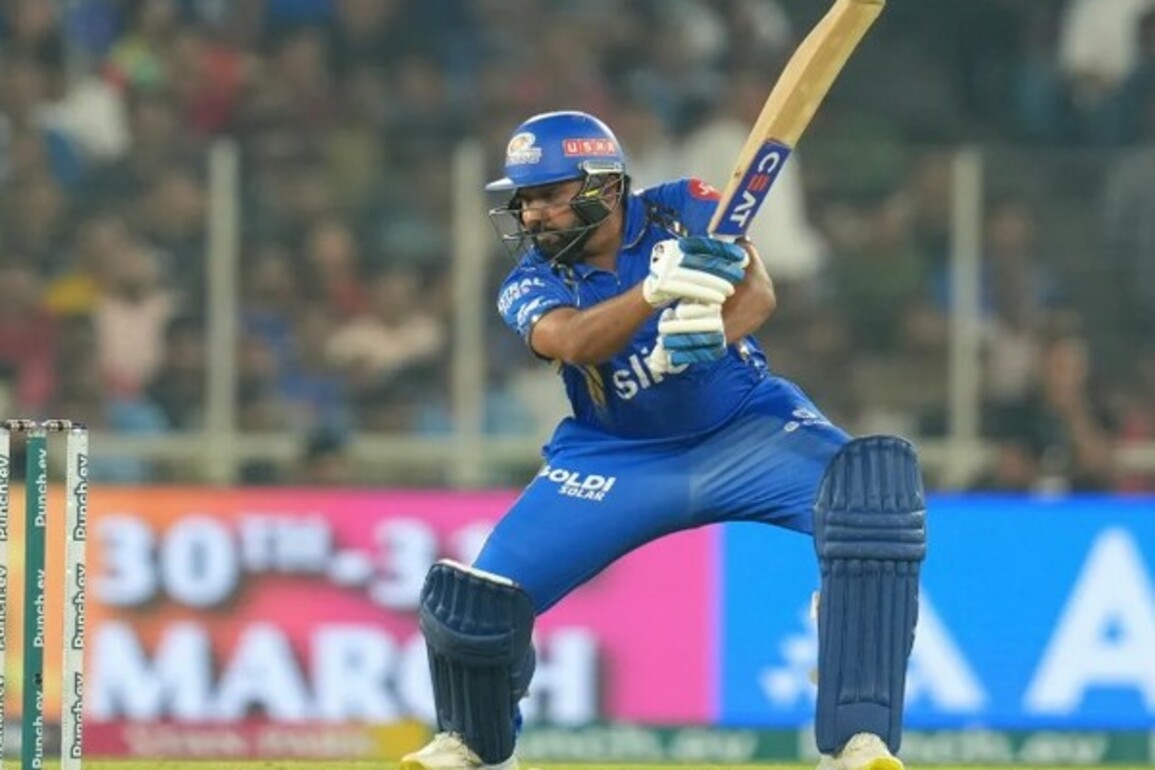 Rohit has to push himself every morning because things are slipping away: Sanjay Manjrekar